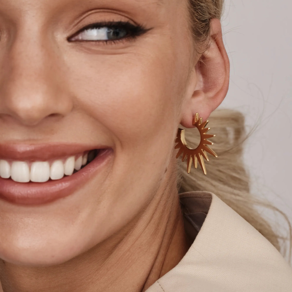 Helia Sunburst Earrings
